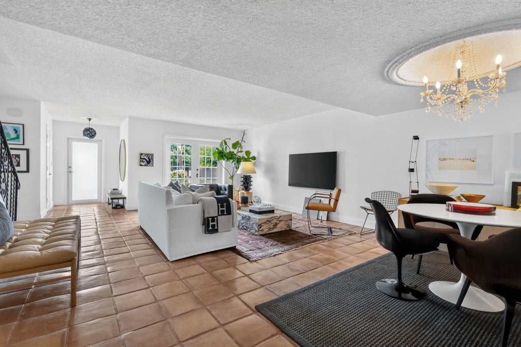 Photo of 946 NE 24TH Avenue #186, Hallandale Beach, FL 33009 (MLS # B26081668)