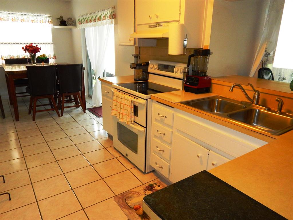 SUNRISE GOLF VILLAGE SEC 24 PART 1 - Residential