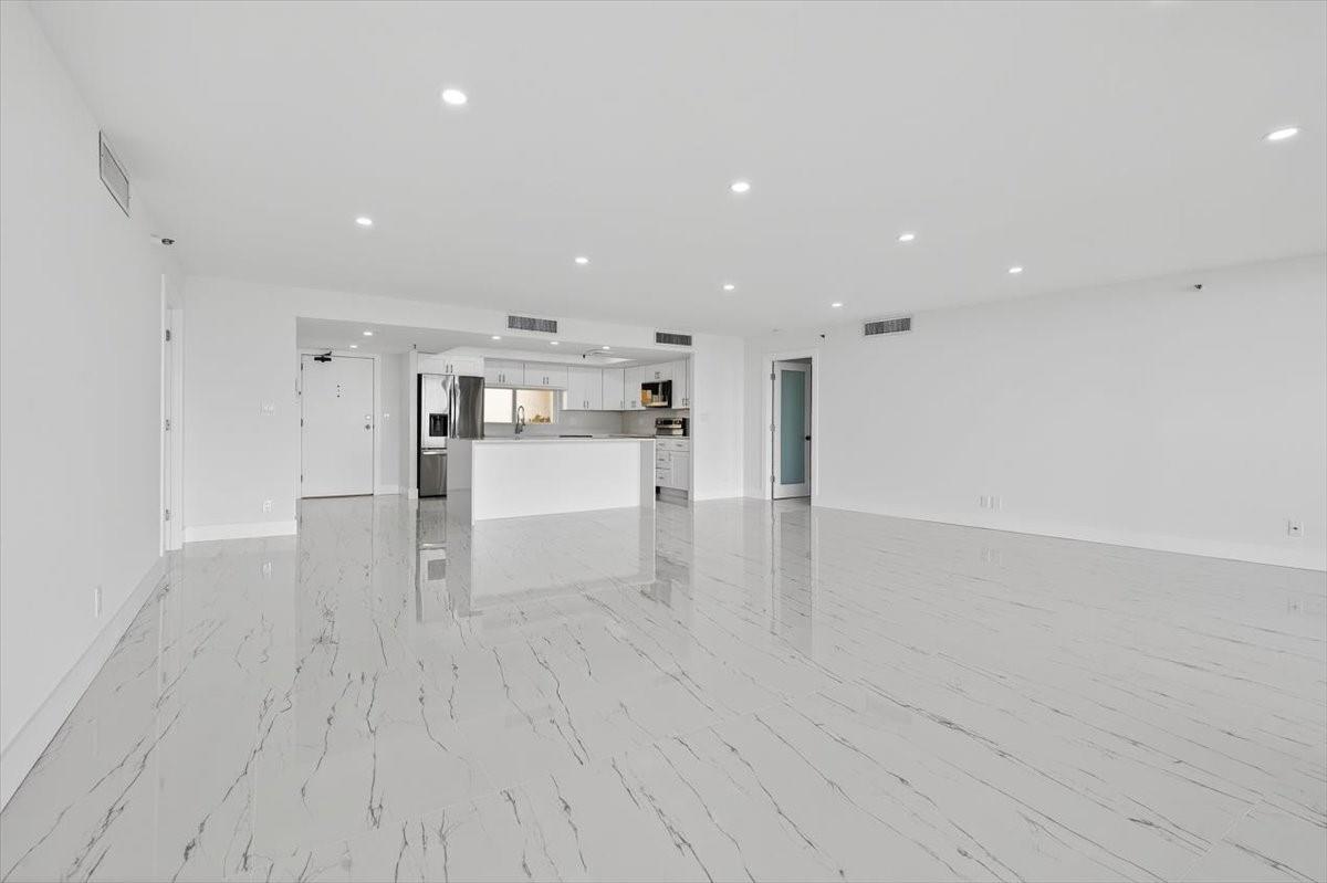 The Envoy - Residential