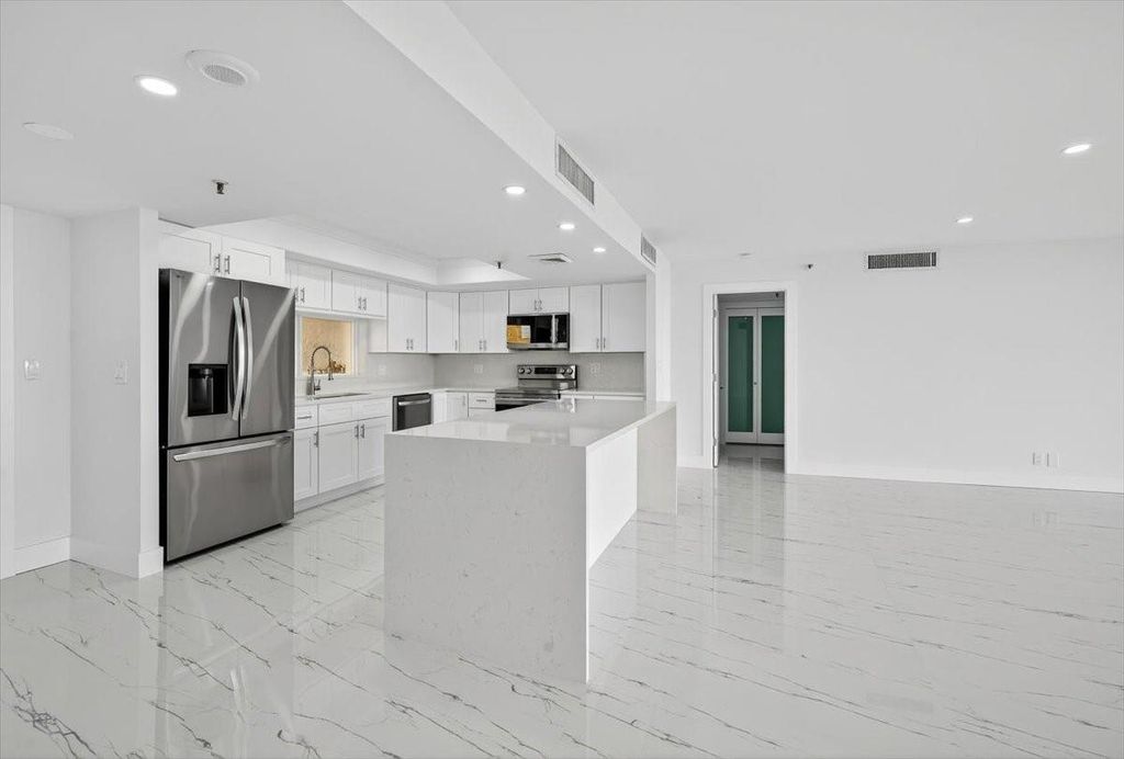 Photo of 2480 Presidential Way #902, West Palm Beach, FL 33401 (MLS # F10531590)
