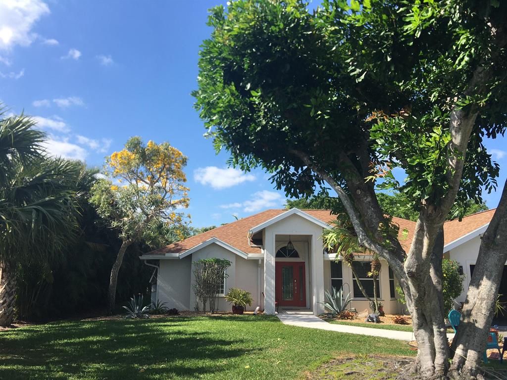 Photo of 5597 SE Major Way, Stuart, FL 34997 (MLS # R10744433)