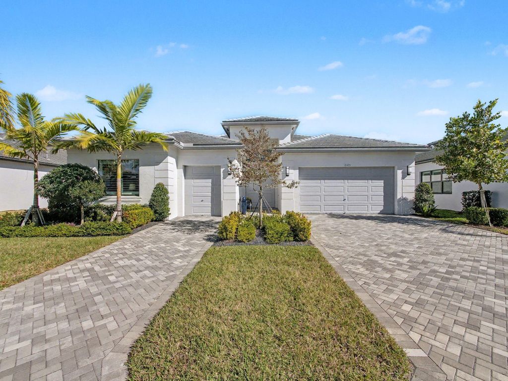 Photo of 12433 SW Crystal Cove Drive, Port Saint Lucie, FL 34987 (MLS # R11152773)