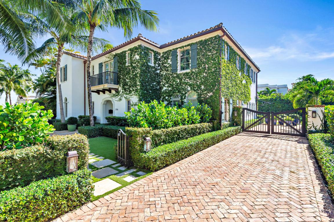 256/262 Cordova Road