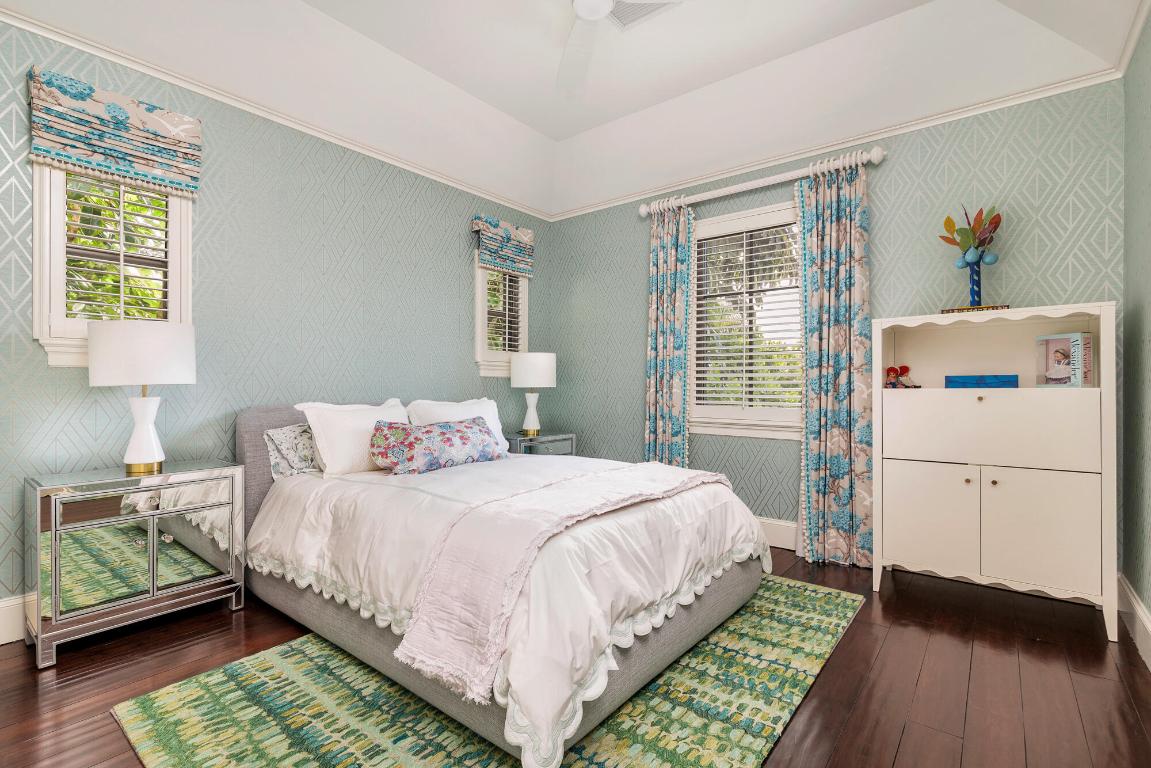 EL CID IN - Residential