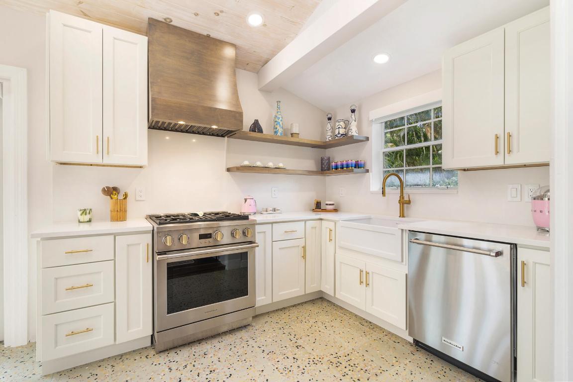 EL CID IN - Residential