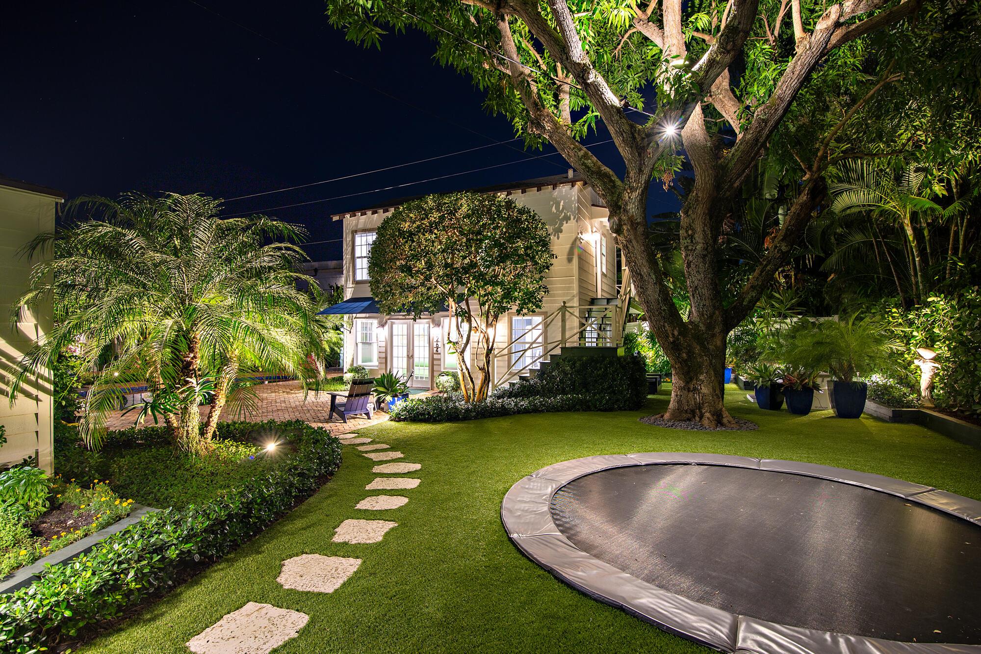 EL CID IN - Residential