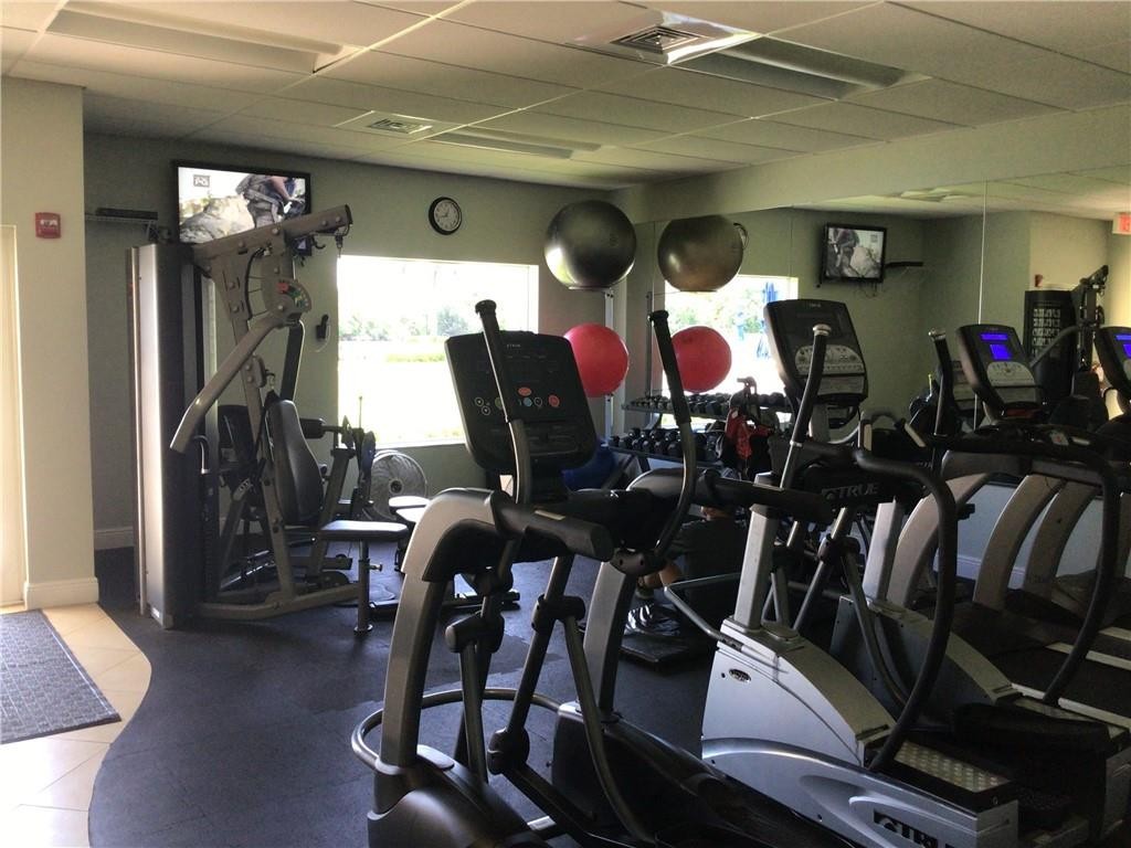 COLONIAL CLUB CONDO SEC 1 - Residential