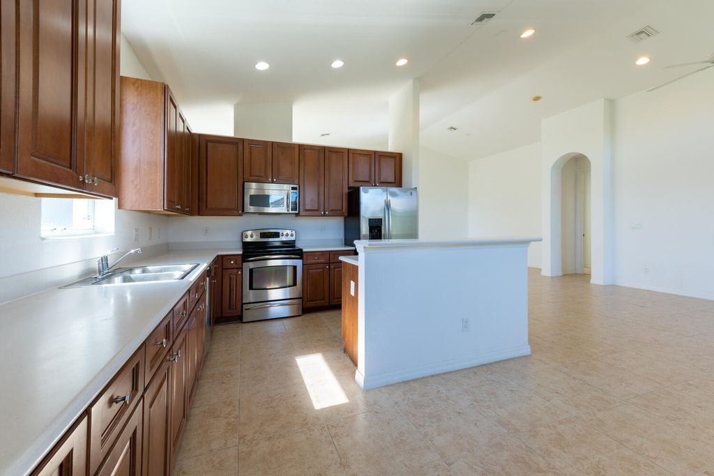 Photo of 754 Aberfoyle Avenue, Fort Pierce, FL 34947 (MLS # R11152938)