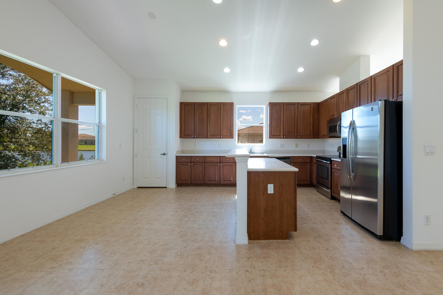 754 Aberfoyle Avenue