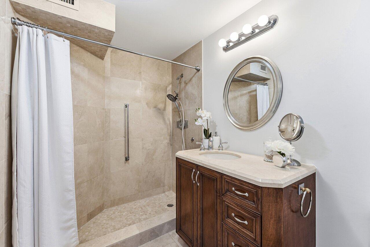 PALM BEACH TOWERS CONDO - Residential