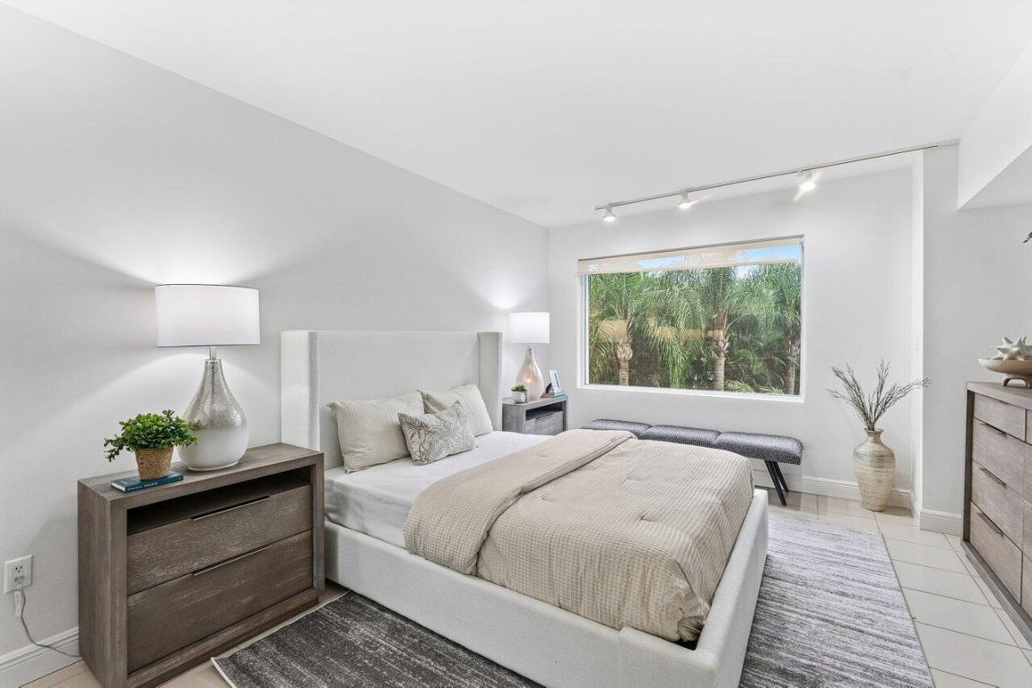 PALM BEACH TOWERS CONDO - Residential