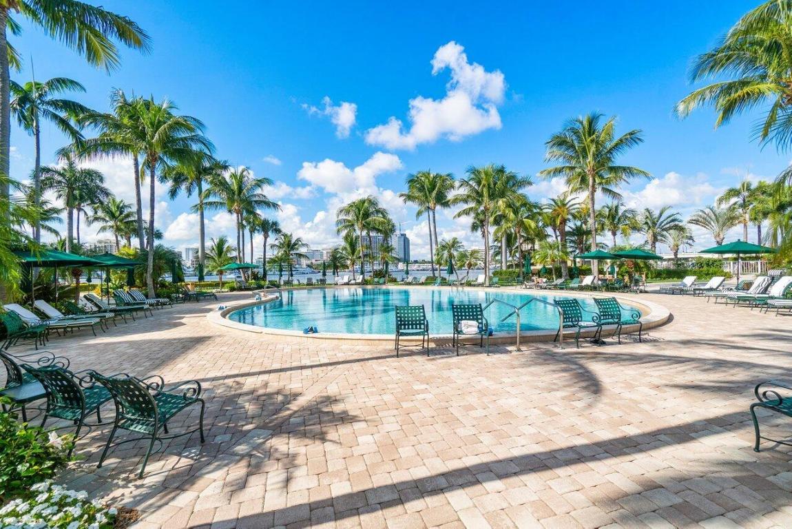 PALM BEACH TOWERS CONDO - Residential