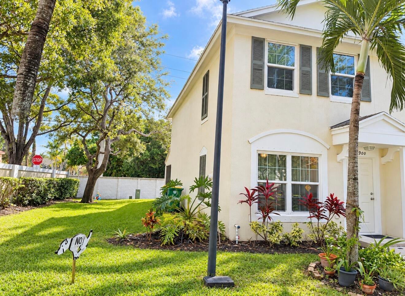 4900 SW 31st Terrace