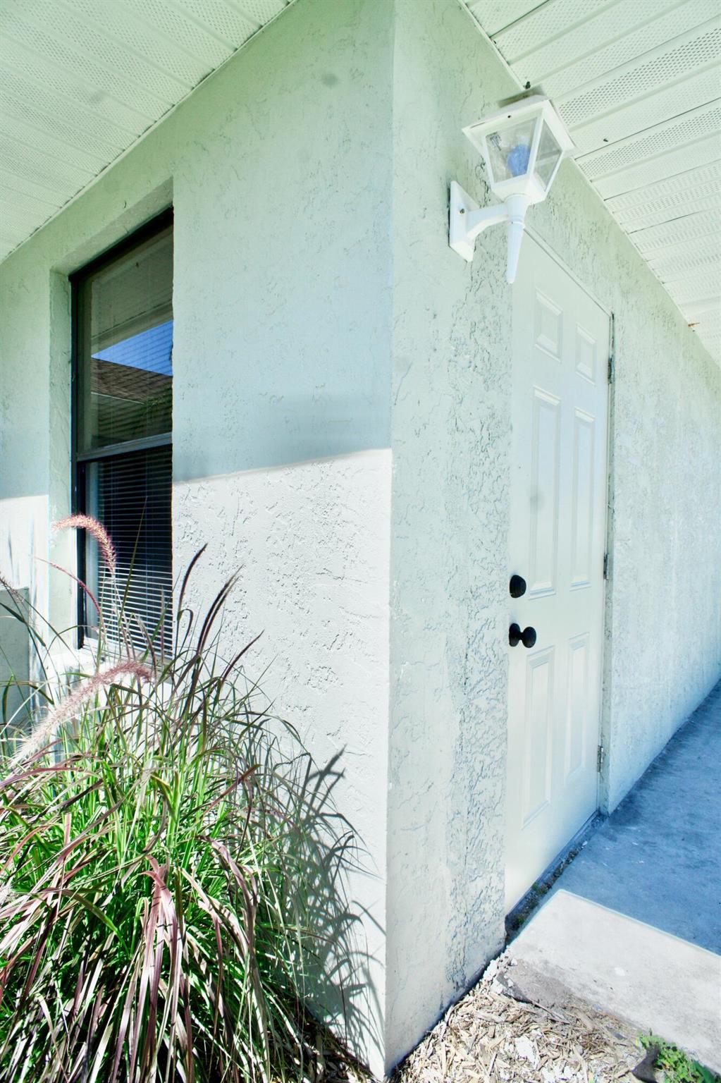 PORT ST LUCIE SECTION 27 - Residential Lease