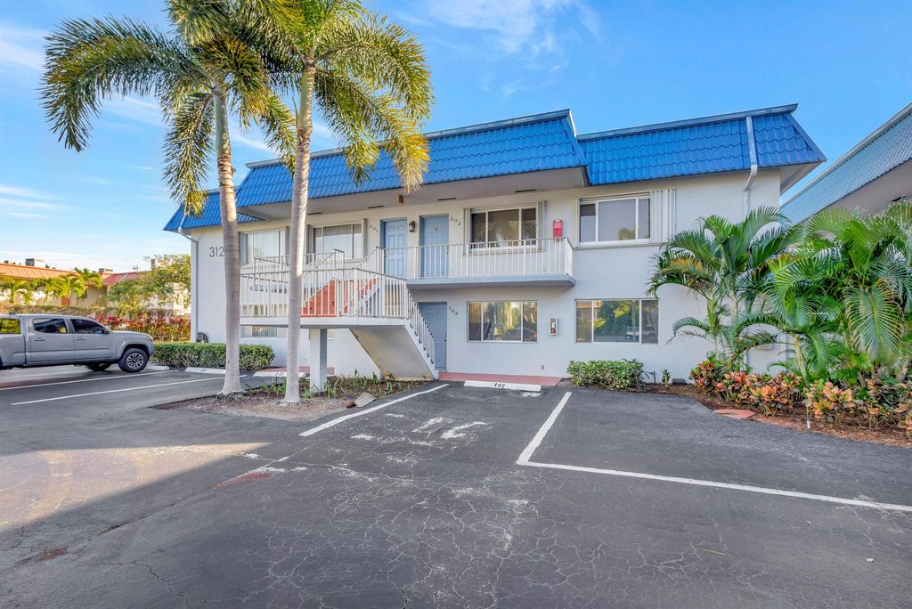 Photo of 312 Southwind Court #202, North Palm Beach, FL 33408 (MLS # R11051379)