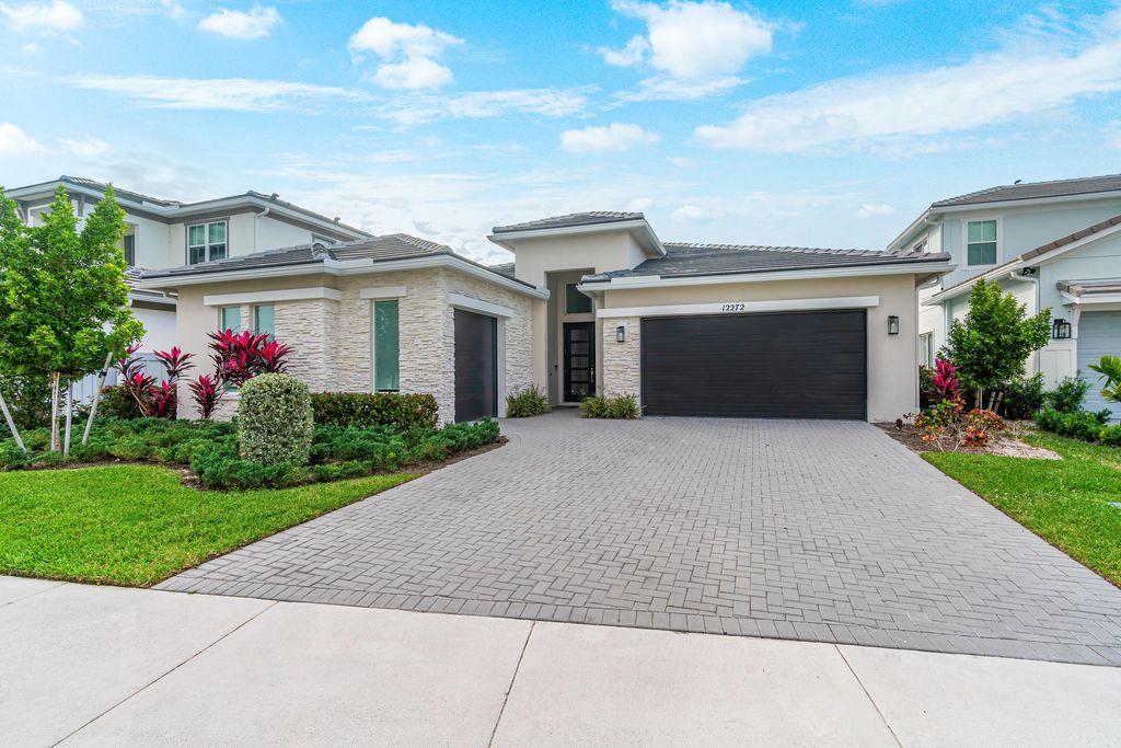 Photo of 12272 Waterstone Circle, Palm Beach Gardens, FL 33412 (MLS # R10951018)
