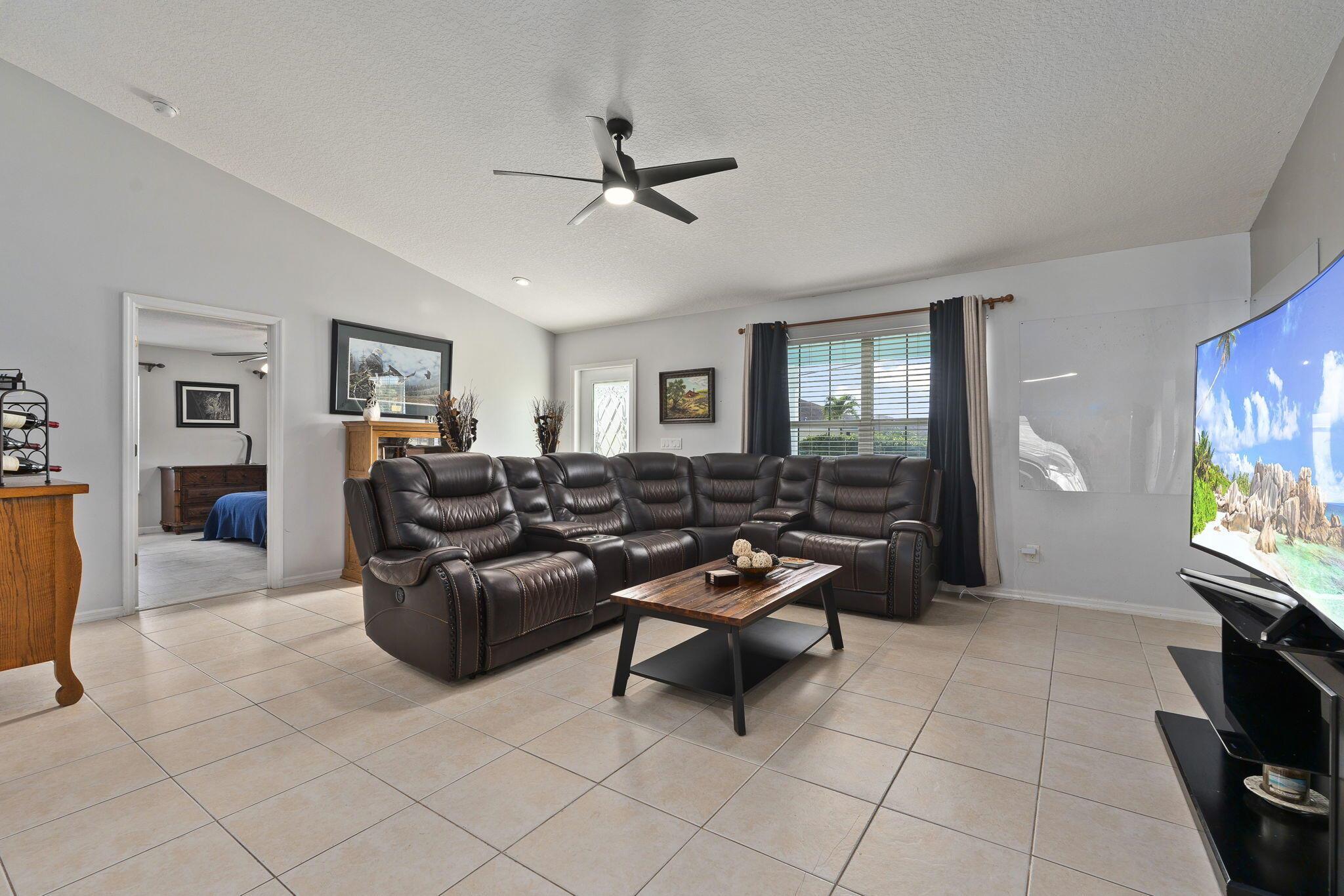 PORT ST LUCIE SECTION 48 - Residential