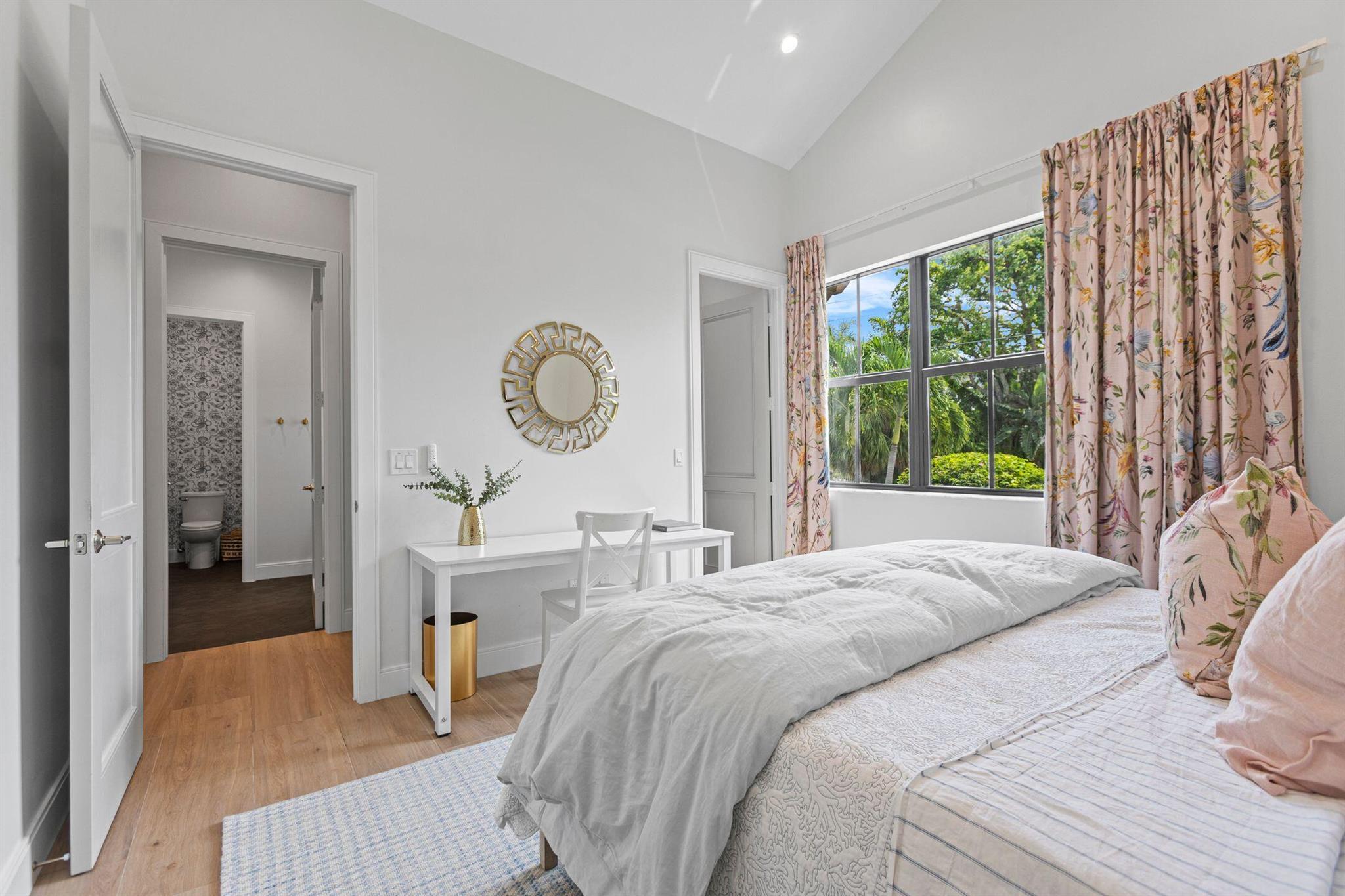 PALM BEACH ISLES 2 - Residential