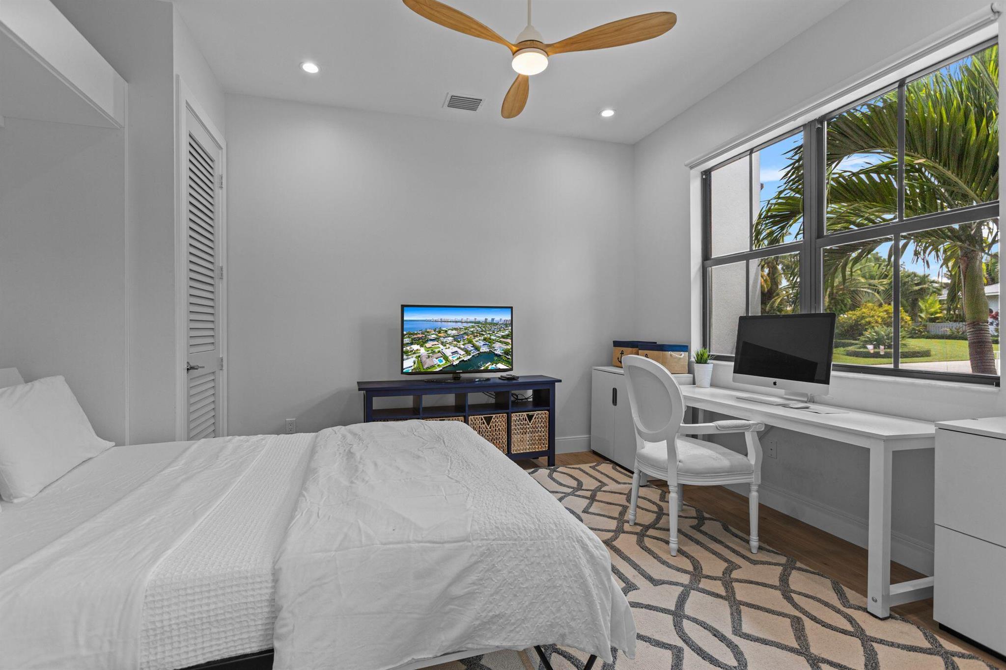 PALM BEACH ISLES 2 - Residential