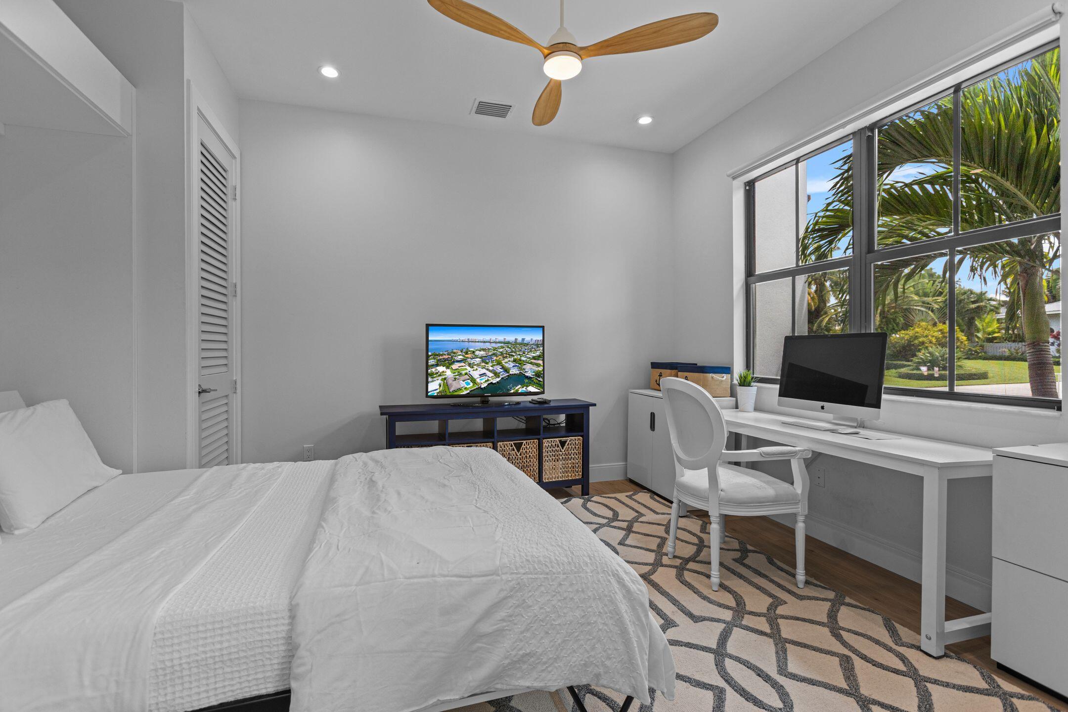 PALM BEACH ISLES 2 - Residential