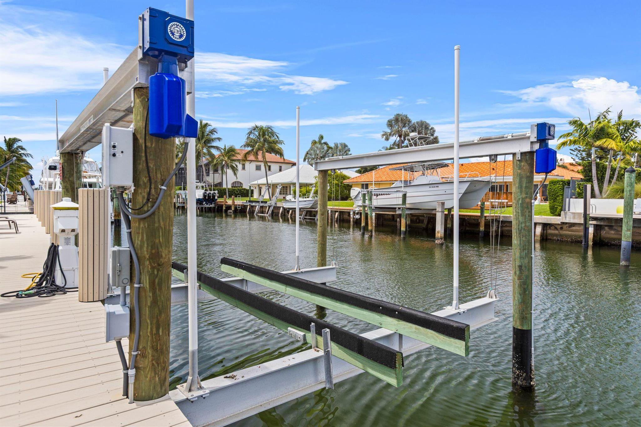 PALM BEACH ISLES 2 - Residential