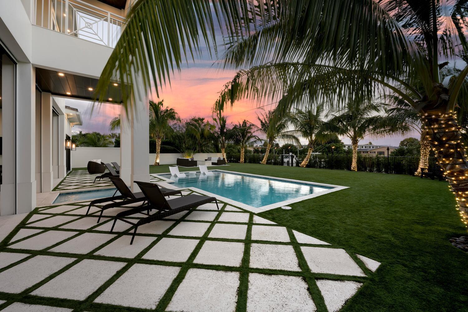 NORTH PALM BEACH VILLAGE - Residential