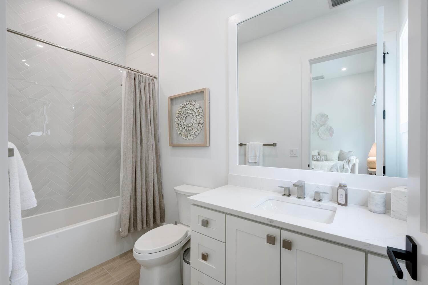 NORTH PALM BEACH VILLAGE OF 1 - Residential