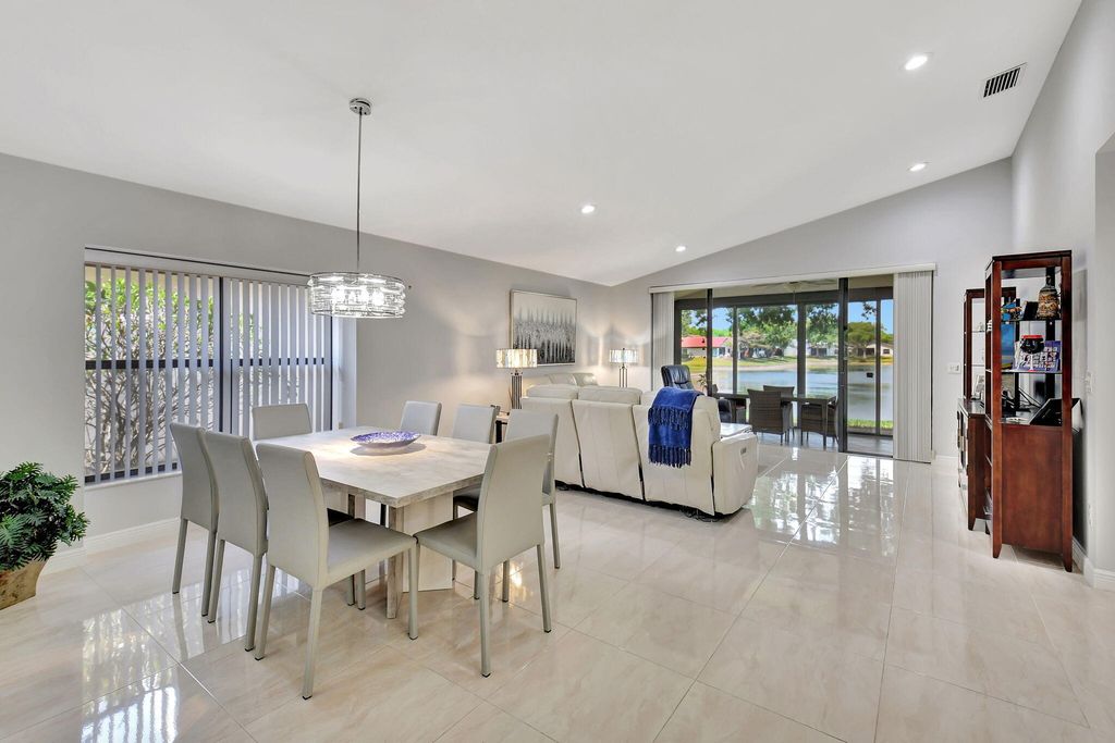 Photo of 4695 Boxwood Circle, Boynton Beach, FL 33436 (MLS # R11077164)