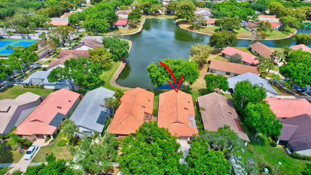 Photo of 4695 Boxwood Circle, Boynton Beach, FL 33436 (MLS # R11077164)