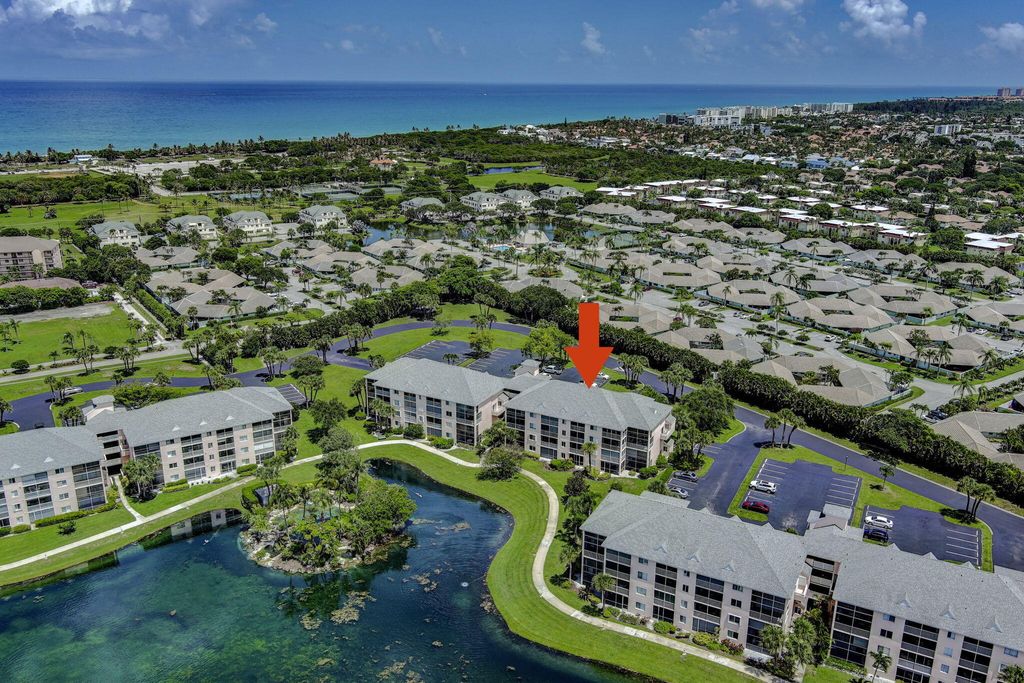 Photo of 353 S Us Highway 1 #D102, Jupiter, FL 33477 (MLS # R11001551)