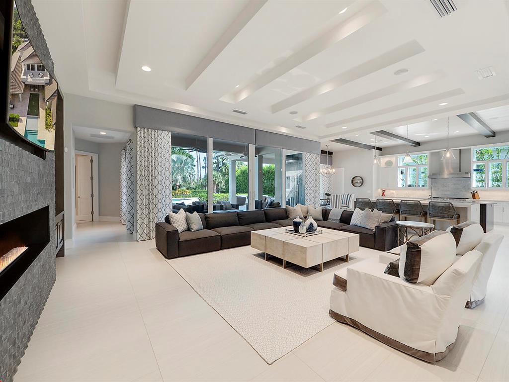 OLD PALM PL - Residential