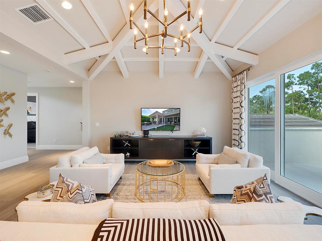 OLD PALM PL - Residential