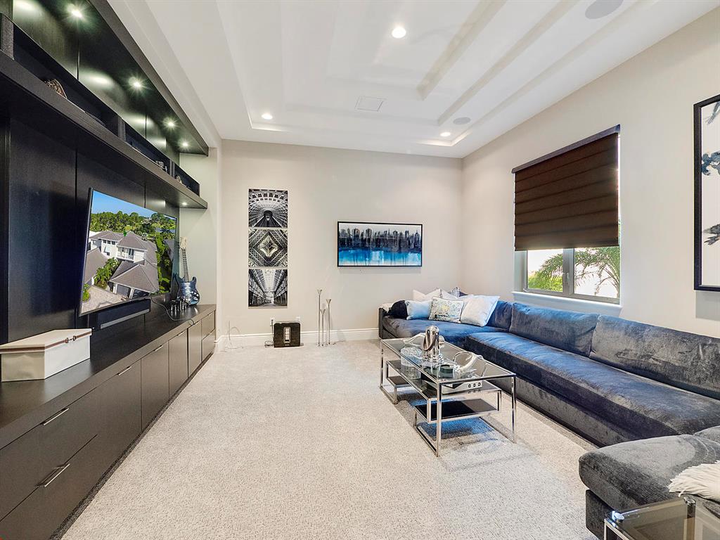 OLD PALM PL - Residential