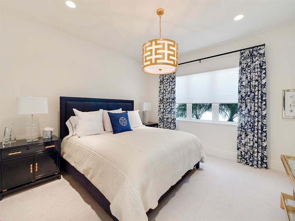 OLD PALM PL - Residential