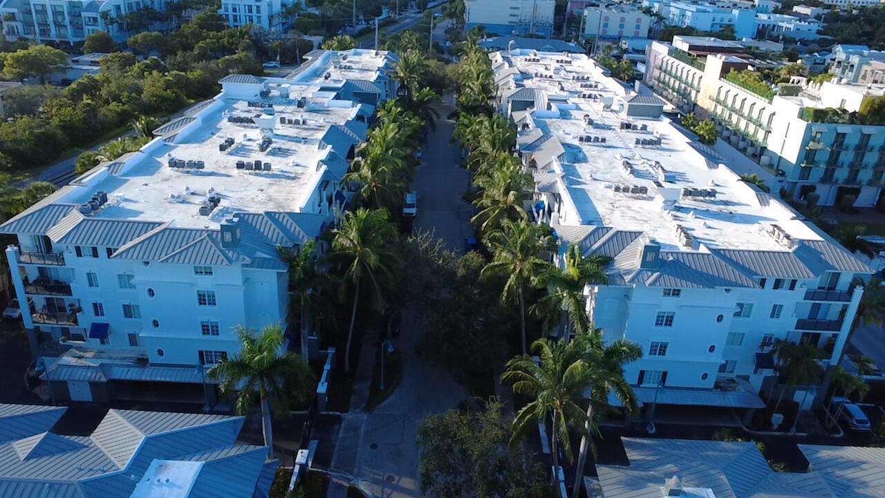 PINEAPPLE GROVE VILLAGE C - Residential