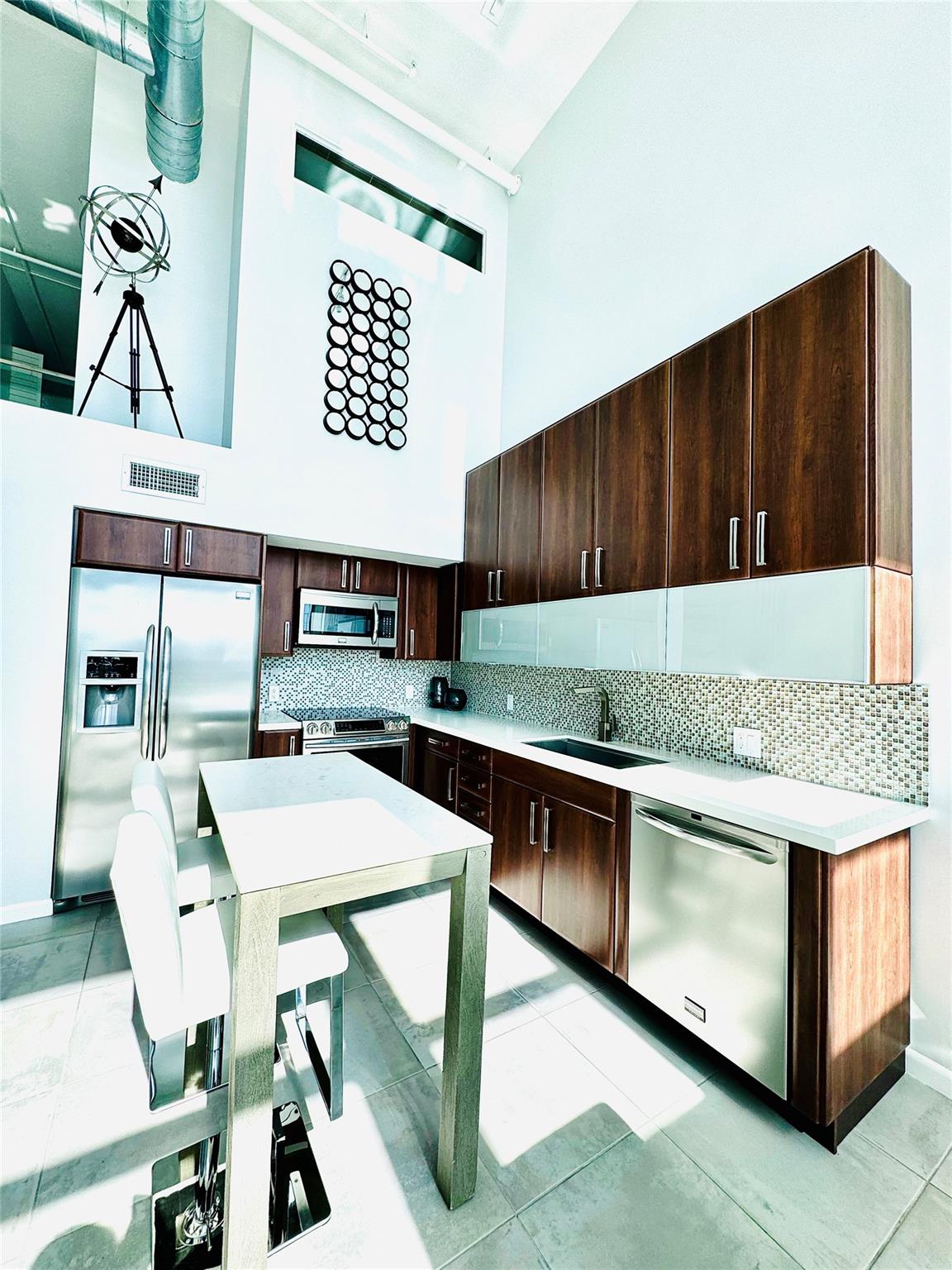 Dockside Lofts Condo - Residential Lease