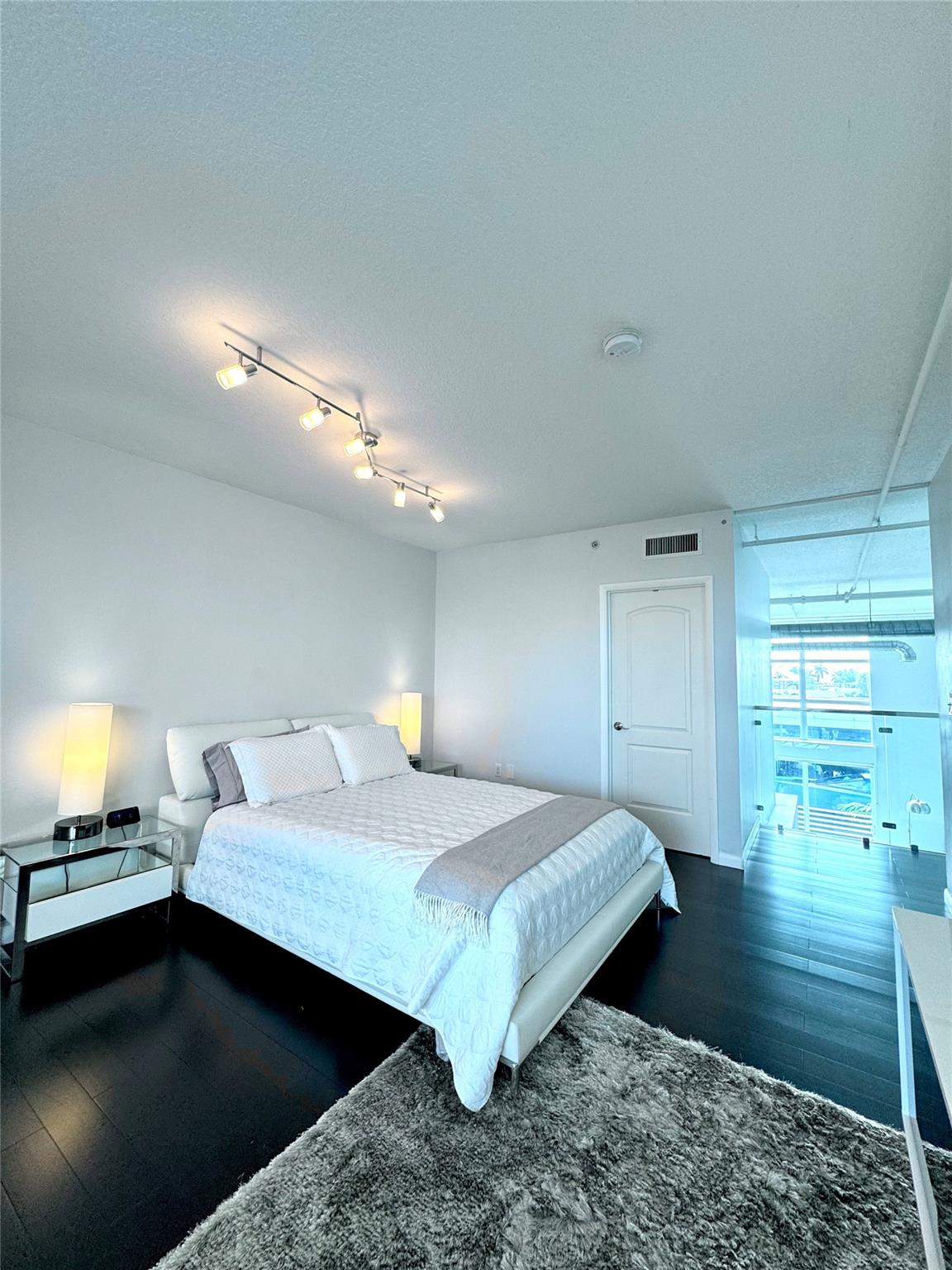 Dockside Lofts Condo - Residential Lease