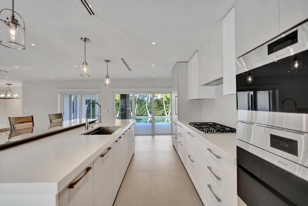 LAKE ROGERS ISLE UNIT E - Residential