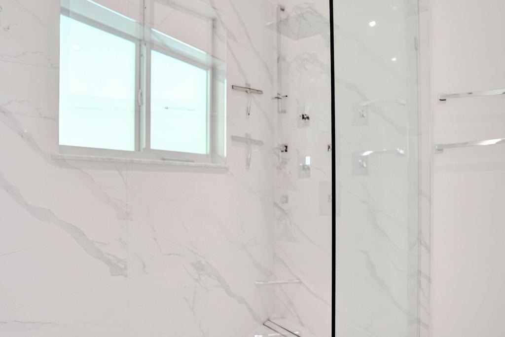 LAKE ROGERS ISLE UNIT E - Residential