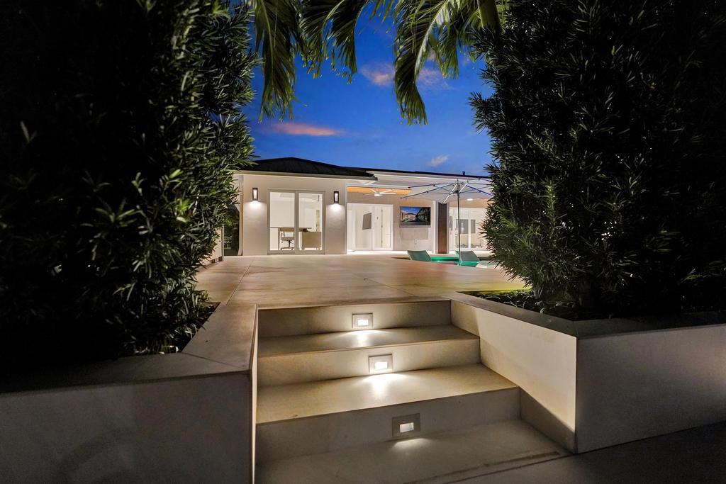 LAKE ROGERS ISLE UNIT E - Residential