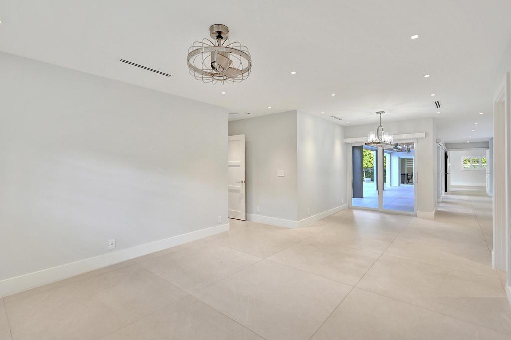 LAKE ROGERS ISLE UNIT E - Residential