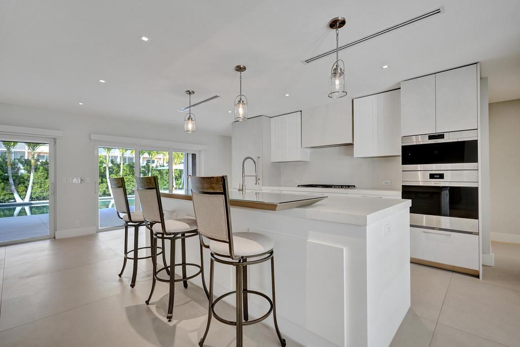 LAKE ROGERS ISLE UNIT E - Residential