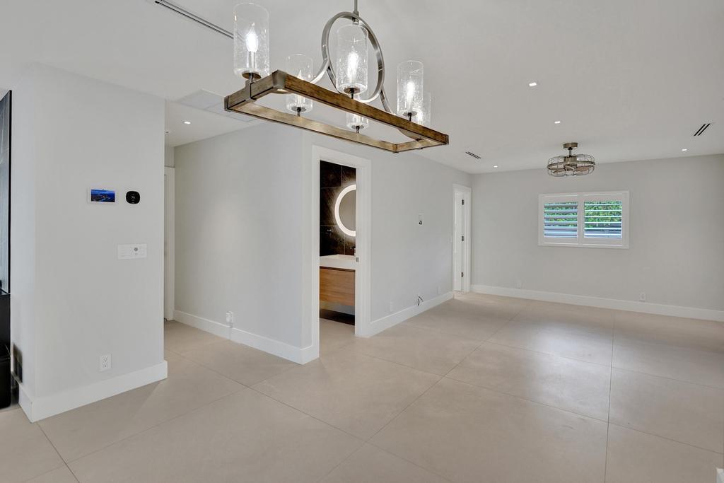 LAKE ROGERS ISLE UNIT E - Residential