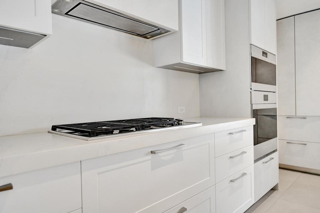 LAKE ROGERS ISLE UNIT E - Residential