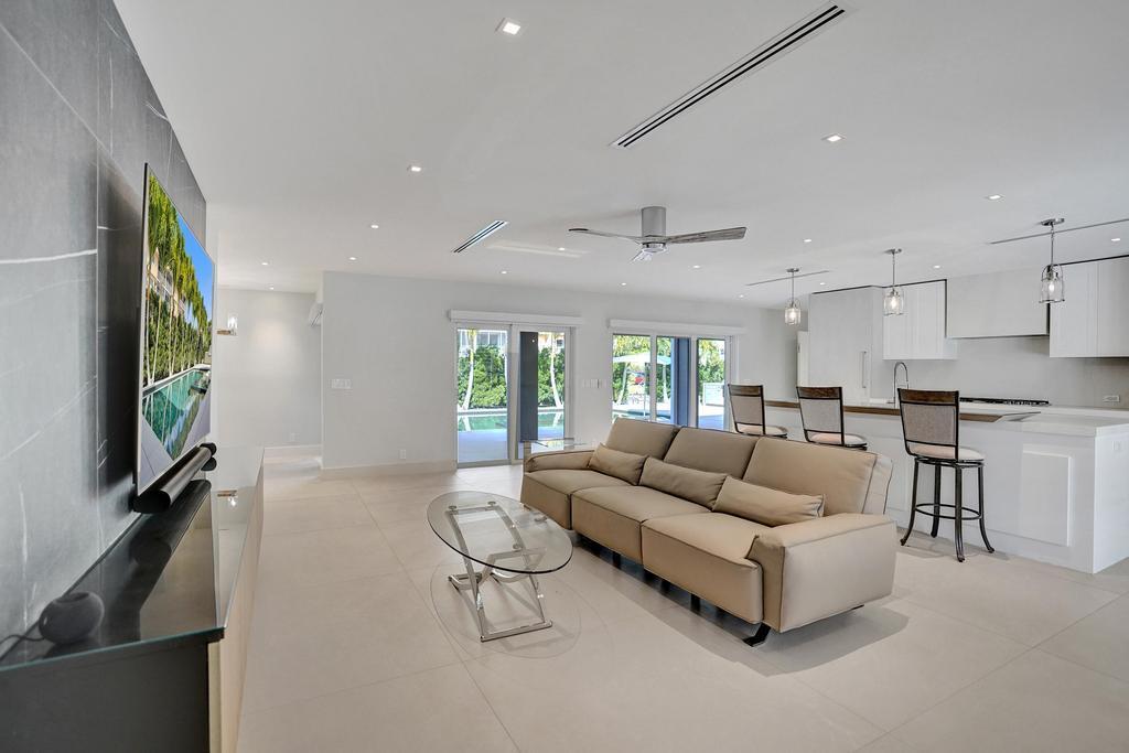 LAKE ROGERS ISLE UNIT E - Residential