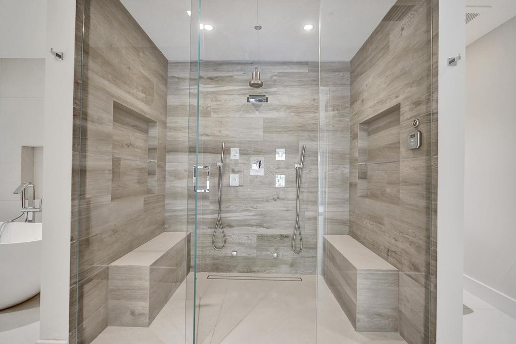 LAKE ROGERS ISLE UNIT E - Residential