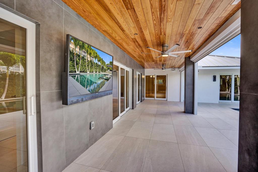 LAKE ROGERS ISLE UNIT E - Residential