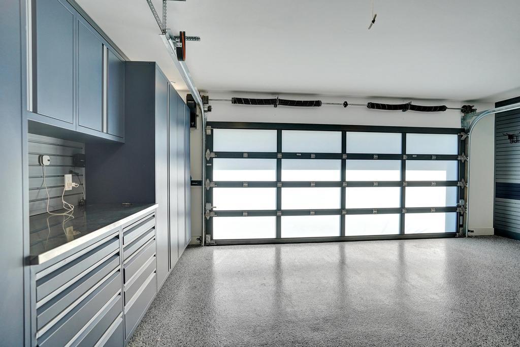 LAKE ROGERS ISLE UNIT E - Residential