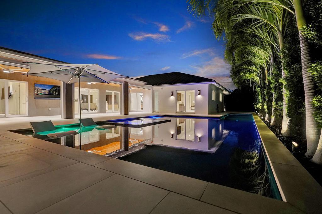 LAKE ROGERS ISLE UNIT E - Residential