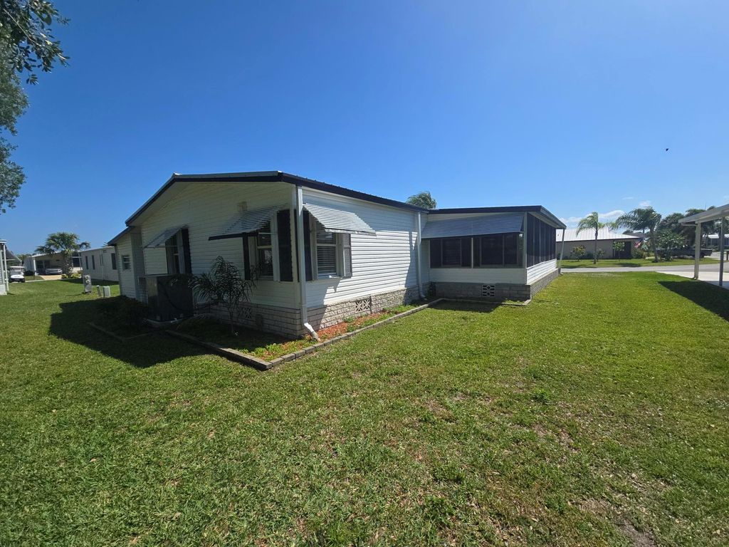 Photo of 14297 Zorzal Avenue, Fort Pierce, FL 34951 (MLS # R11079207)